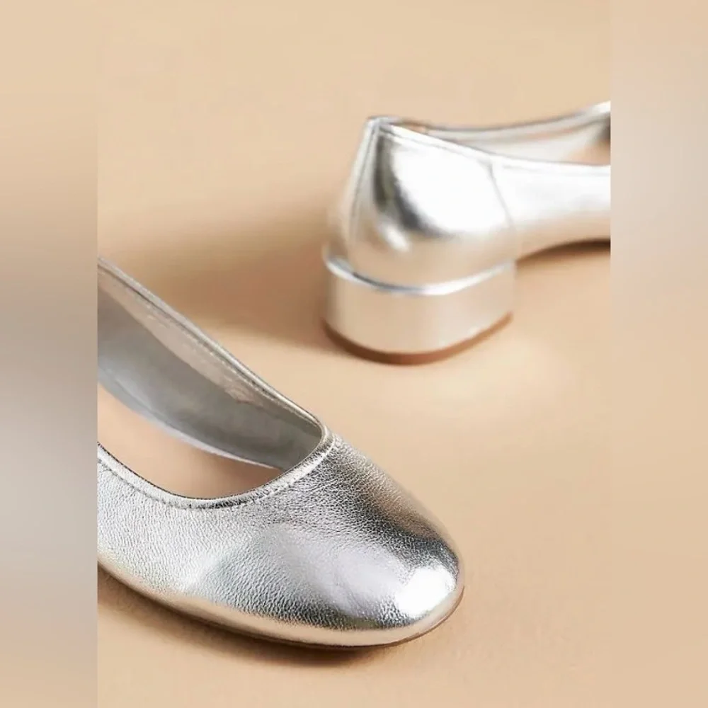 NEW Antropologie SILENT D ANNABELLE Pump Silver Sz‎ 9 Holiday